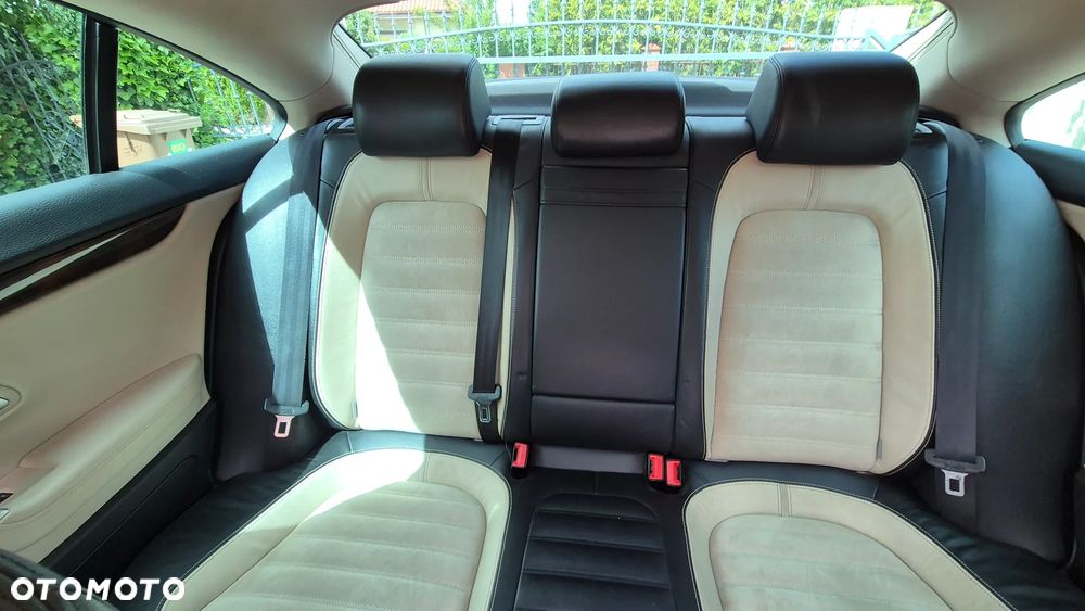 Volkswagen Passat CC - 23