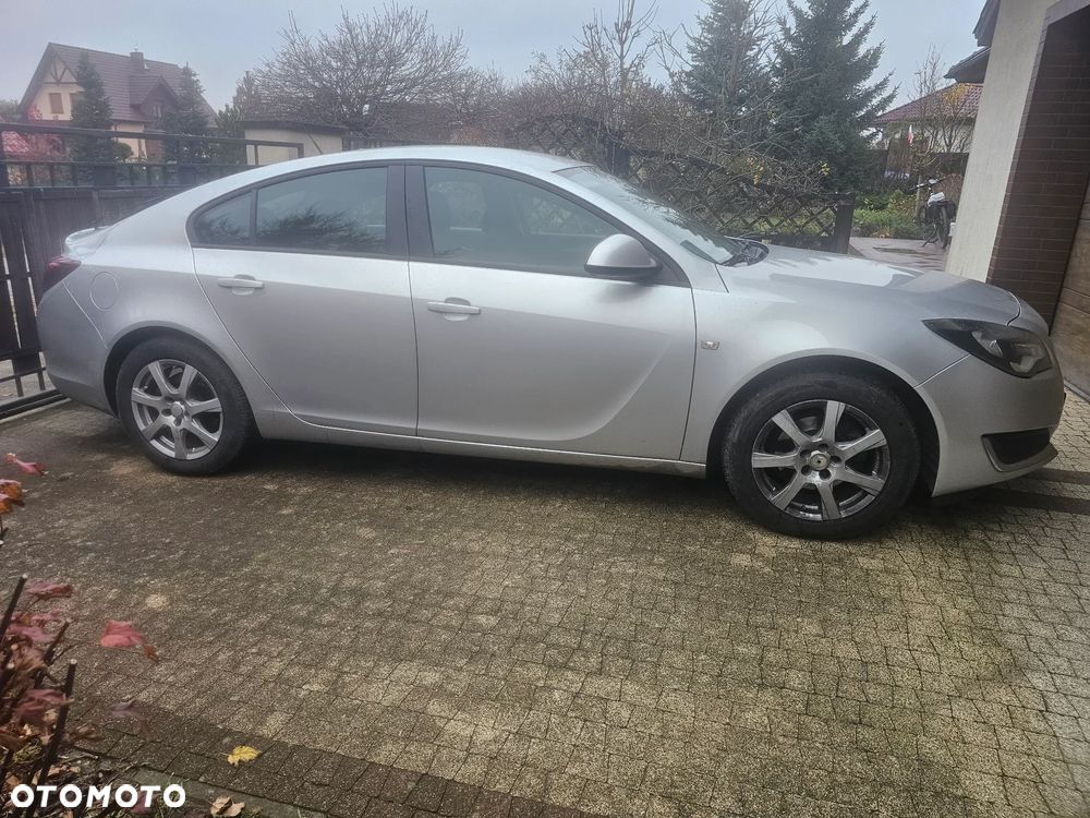Opel Insignia 1.8 - 8