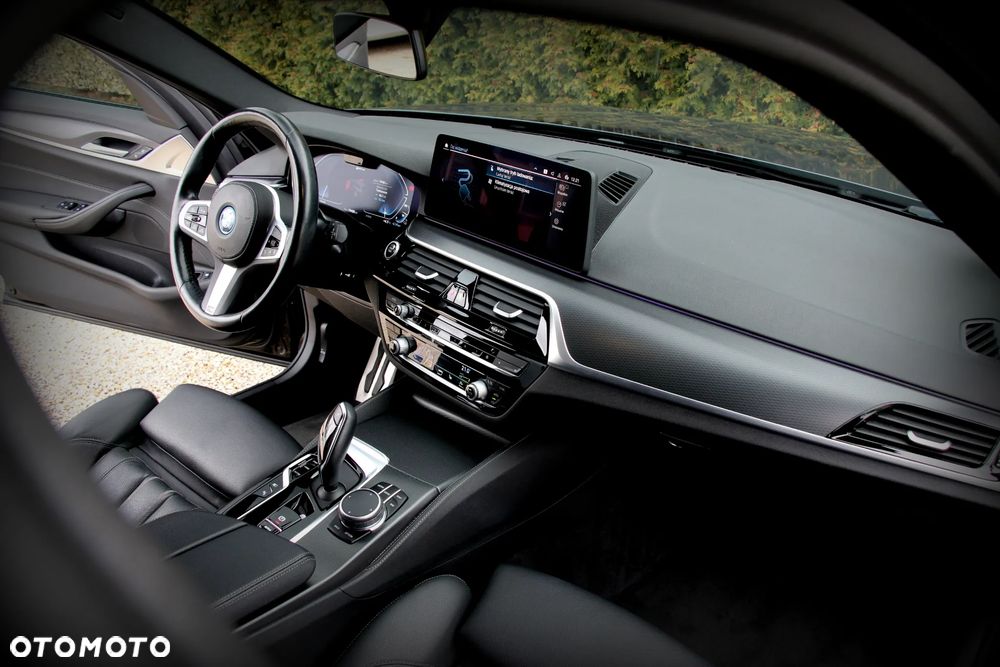 BMW Seria 5 530e xDrive M Sport sport - 15