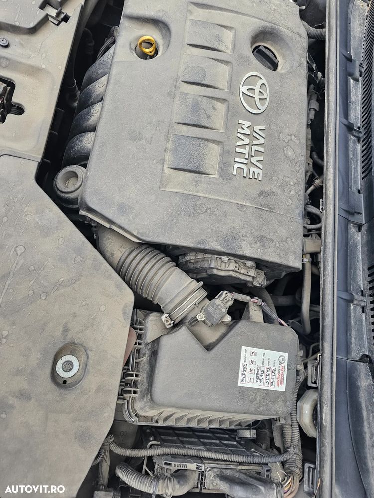 Toyota Avensis 1.8 Multidrive Edition - 11