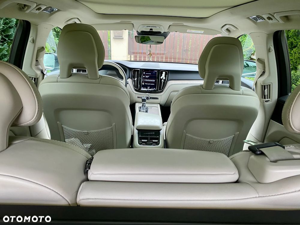 Volvo XC 60 D5 AWD Inscription - 9