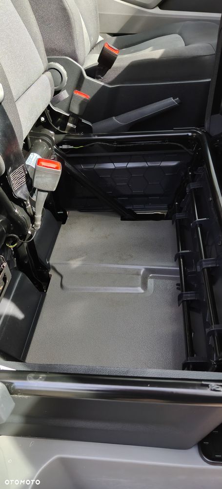 Volkswagen Crafter - 21