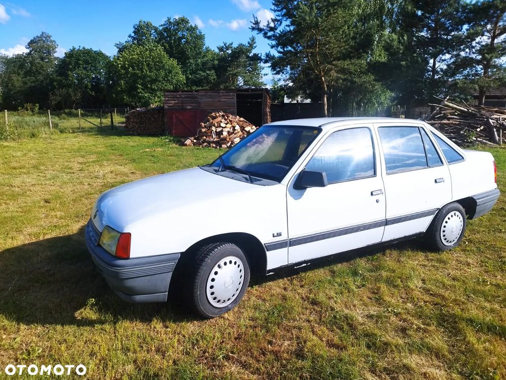 Opel Kadett E 1.4 CS - 7