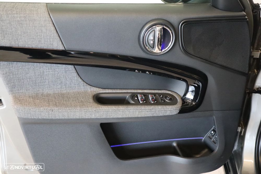 MINI Countryman Cooper SE ALL4 Auto - 12