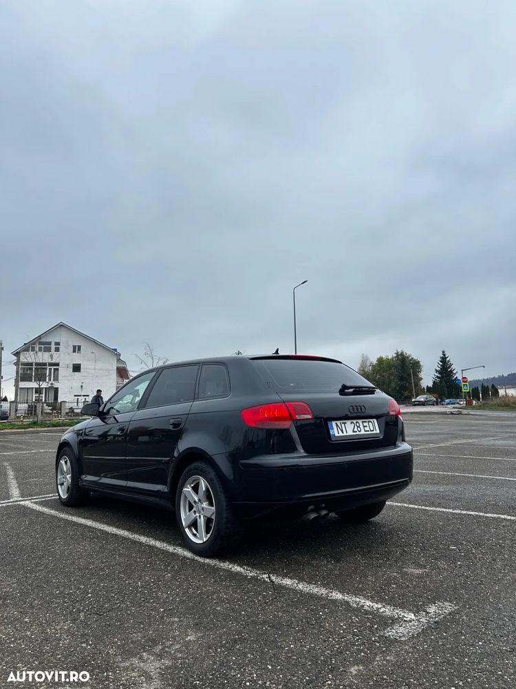 Audi A3 Sportback 2.0 TDI DSG Ambiente Aut - 6