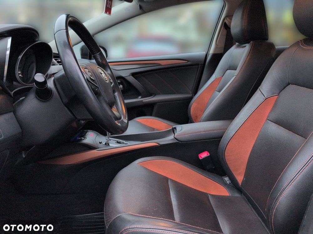 Toyota Avensis 2.0 Premium MS - 15