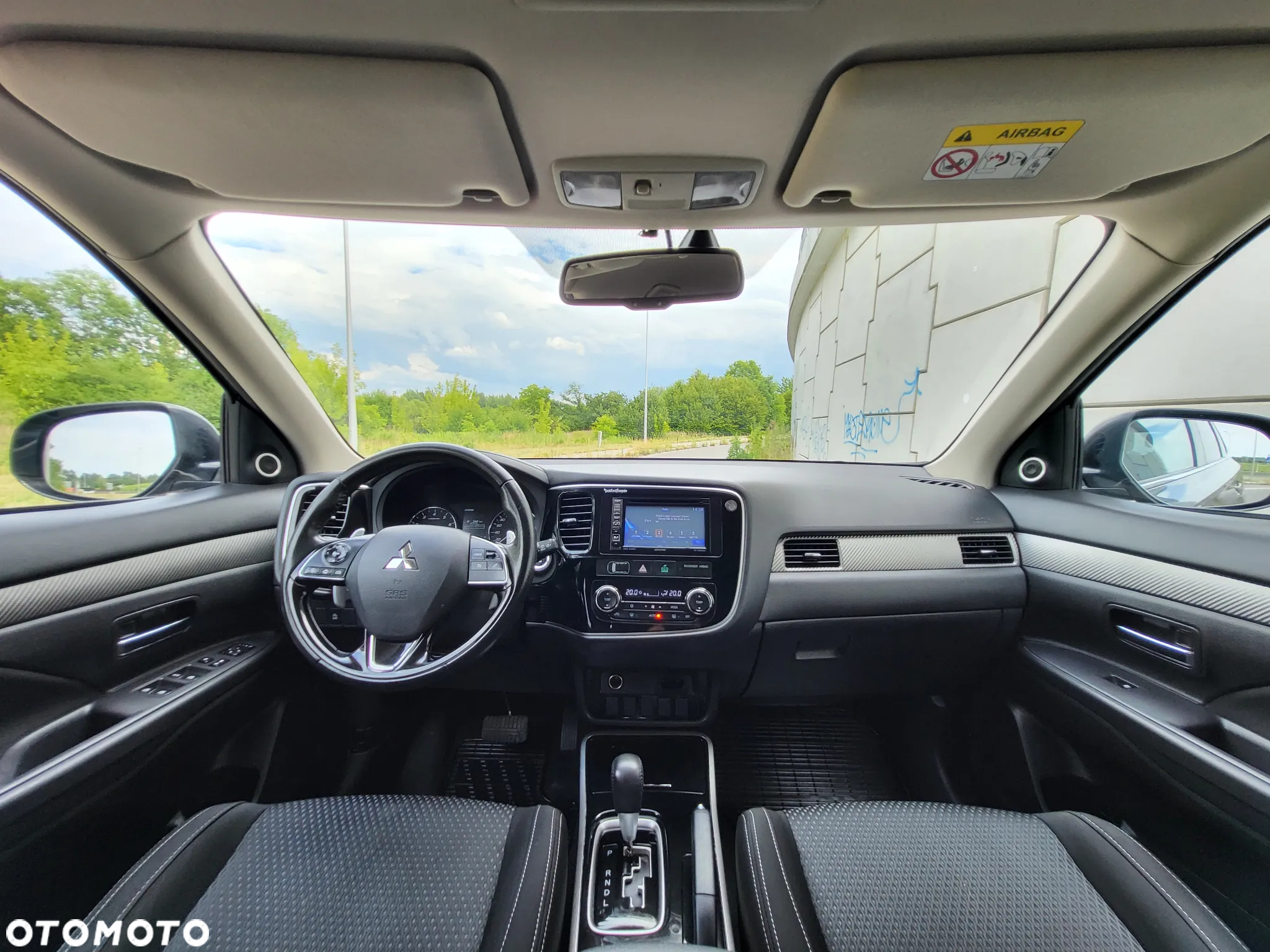 Mitsubishi Outlander - 17