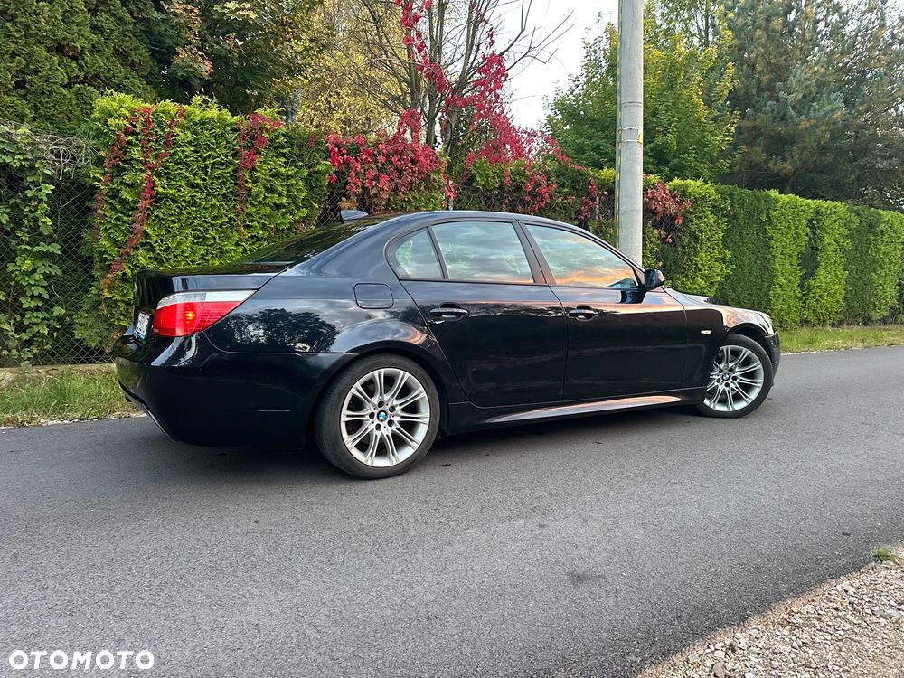 BMW E60 2005 photo 4