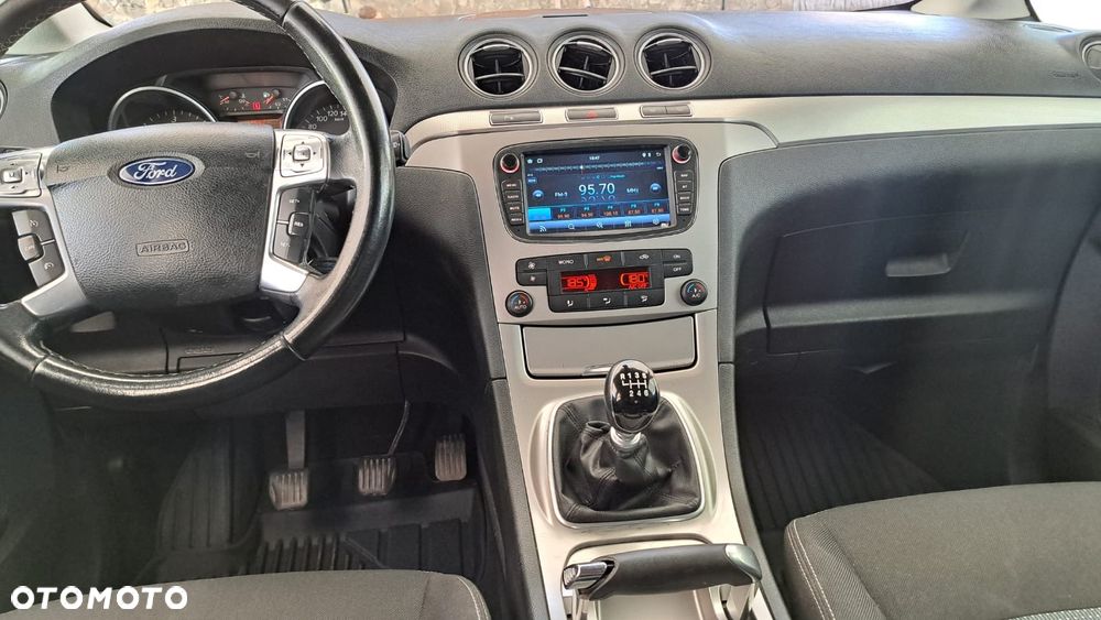 Ford Galaxy 2.0 TDCi Trend - 13