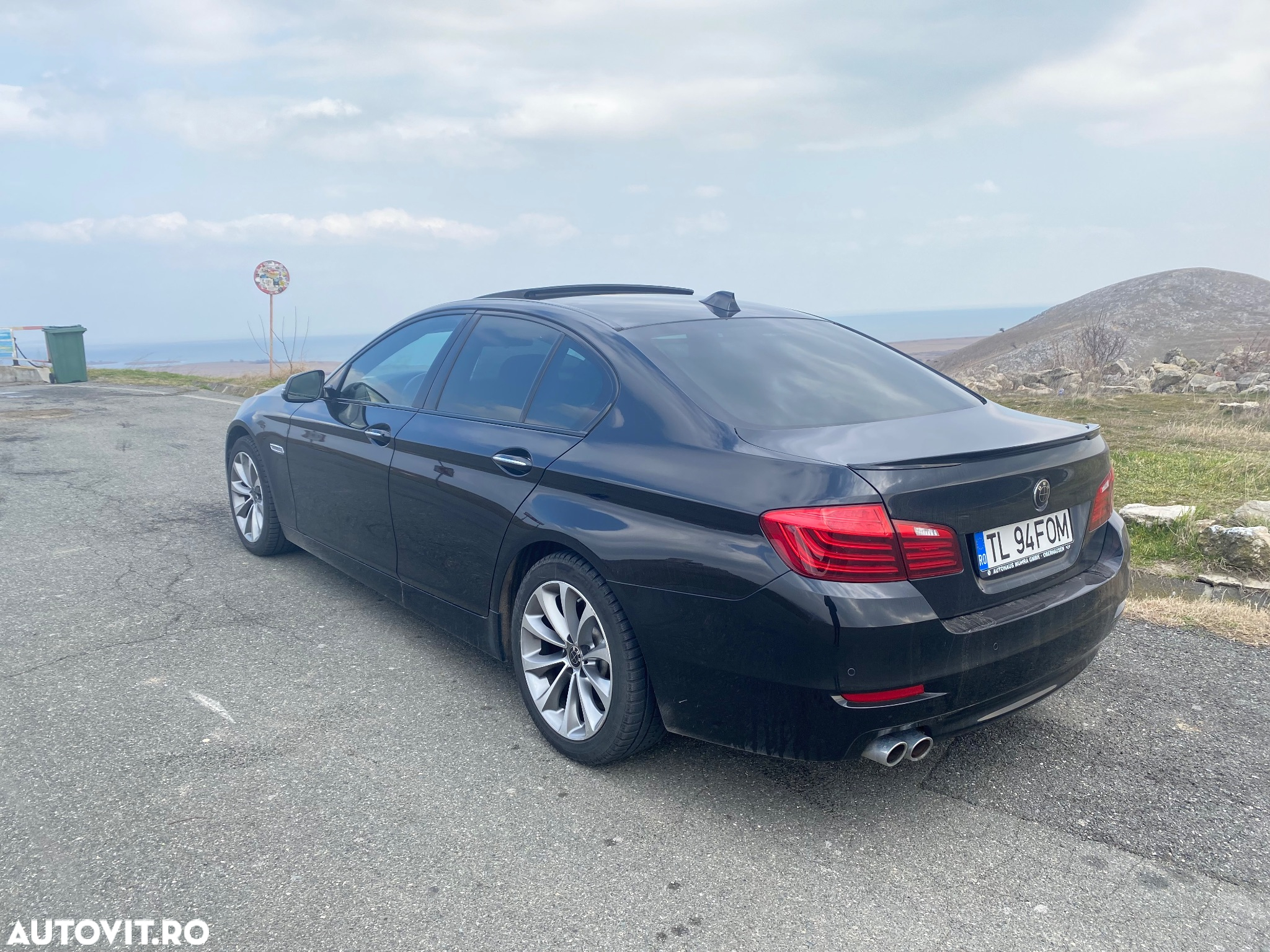 BMW Seria 5 520d xDrive AT - 17
