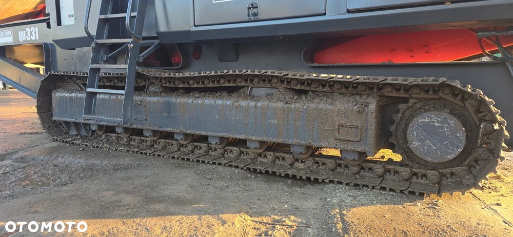 Powerscreen Kruszarka stożkowa Sandvik QH331, 2013 rok - 11