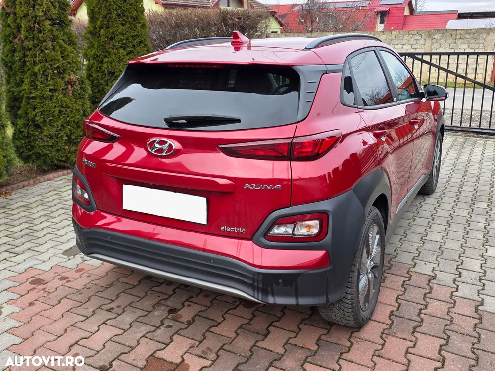 Hyundai KONA - 3
