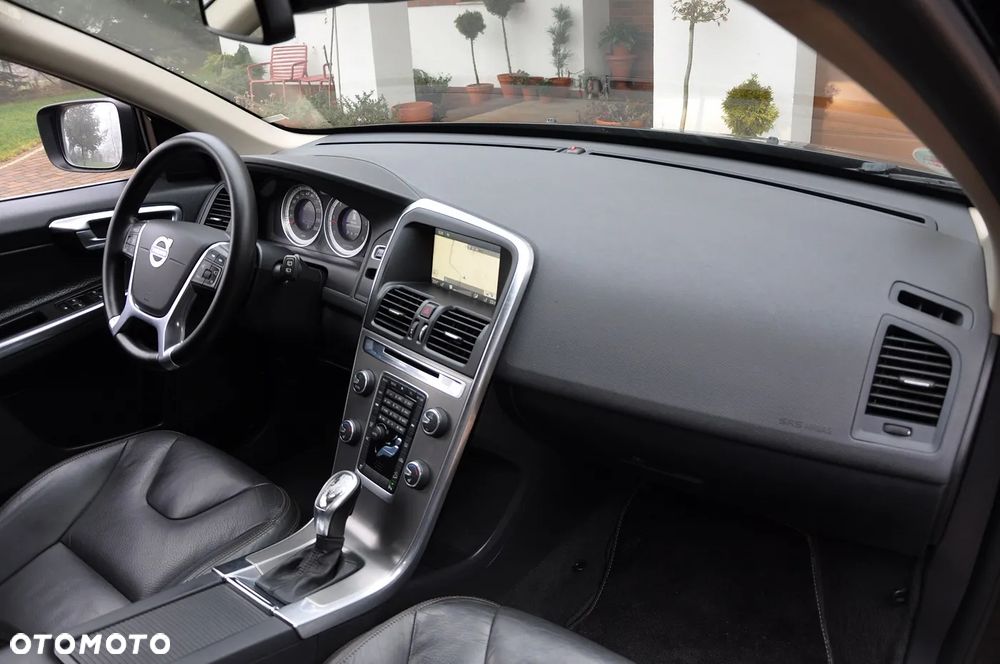 Volvo XC 60 D4 AWD Geartronic Summum - 21
