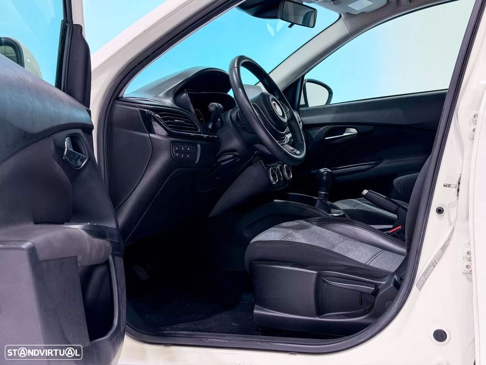 Fiat Tipo Cross 1.0 GSE T3 City - 3