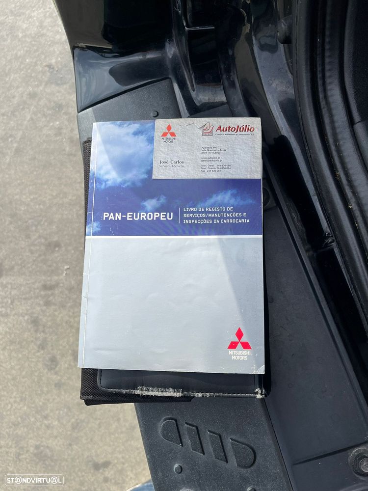 Mitsubishi Pajero 3.2 DI-D GLS BT - 17