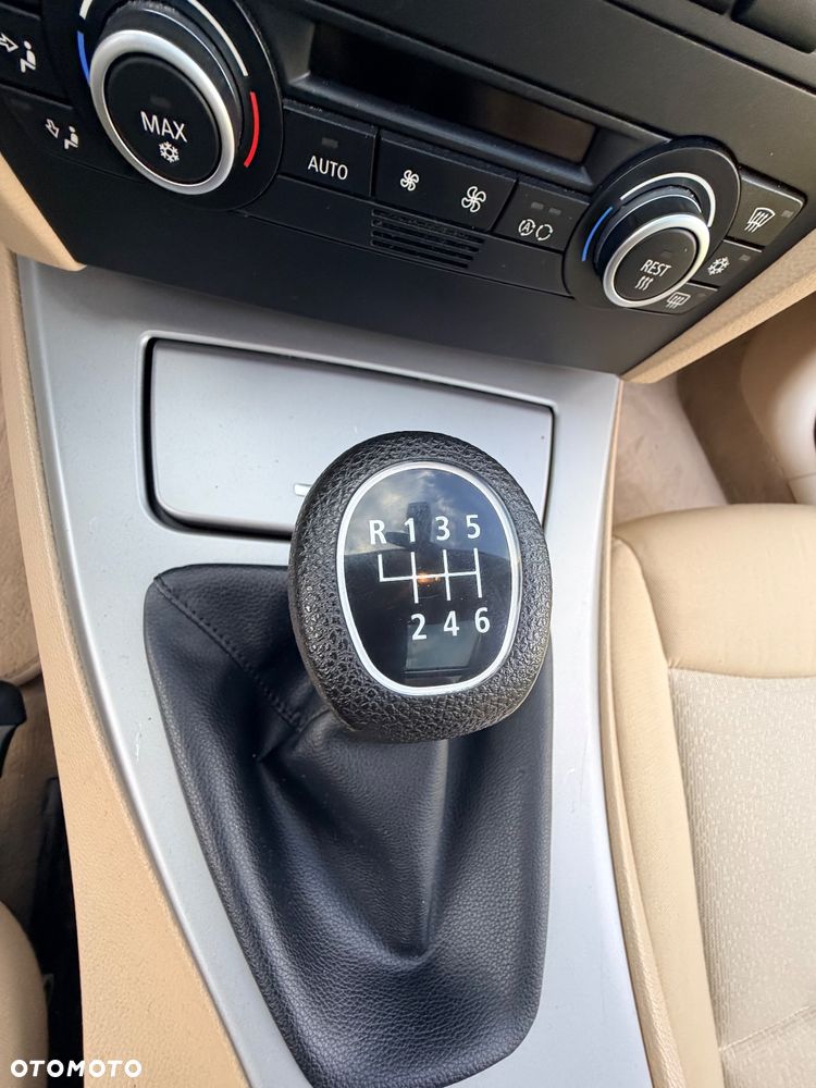 BMW Seria 3 325i - 27