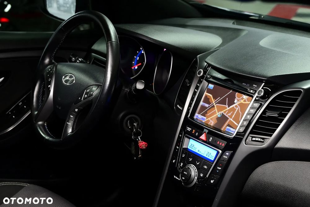 Hyundai i30 blue Kombi 1.6 CRDi DCT Passion - 26