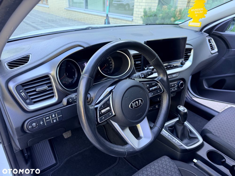 Kia Ceed 1.6 CRDi SCR L Business Line - 20