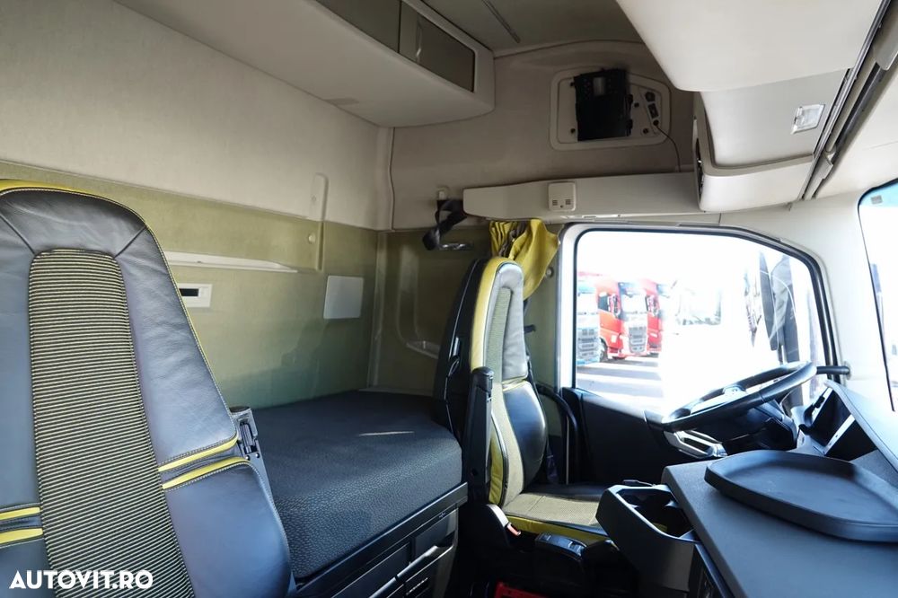 Volvo FH16 / 650 / 6x4 / HIDRAULICĂ / I -PARK COOL / TRACTOR REMORCĂ 3 AXI / IMPORTAT / DUPĂ CONTRACTUL DE SERVICE - 34
