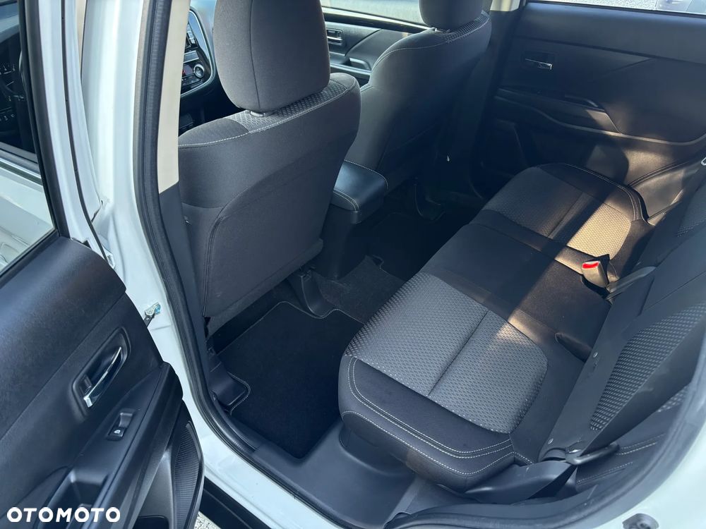 Mitsubishi Outlander 2.0 2WD Diamant - 18