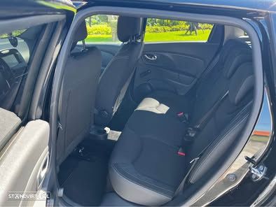 Renault Clio Sport Tourer - 8