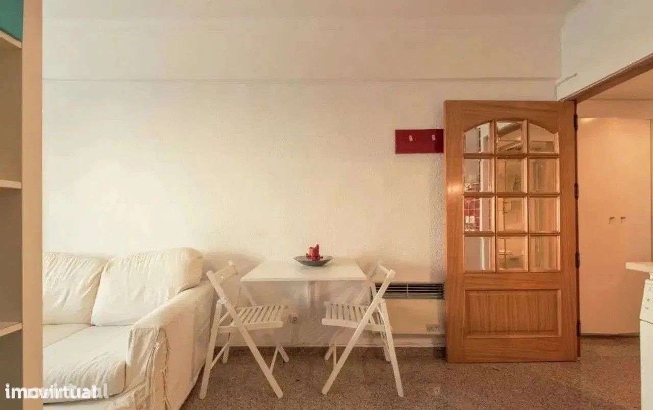 Encantador T1 zona Nobre: Qt Grande - 3 mints carro shopping Colombo - Grande imagem: 5/26