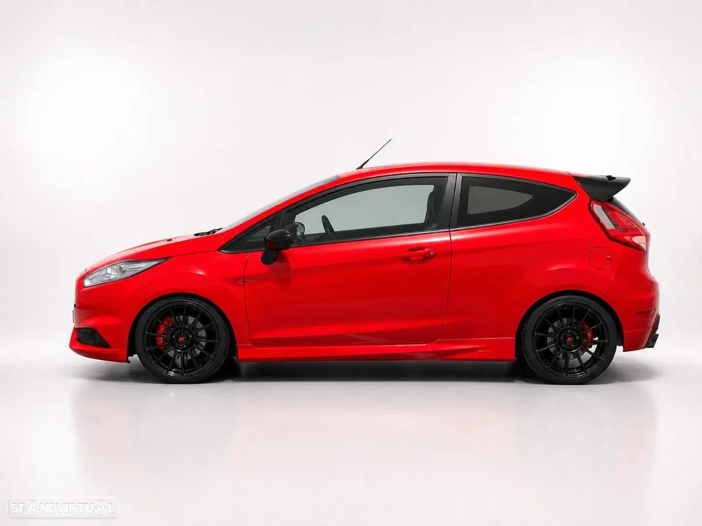 Ford Fiesta 1.6 EcoBoost c/ Pack Pele Desportiva ST - 4