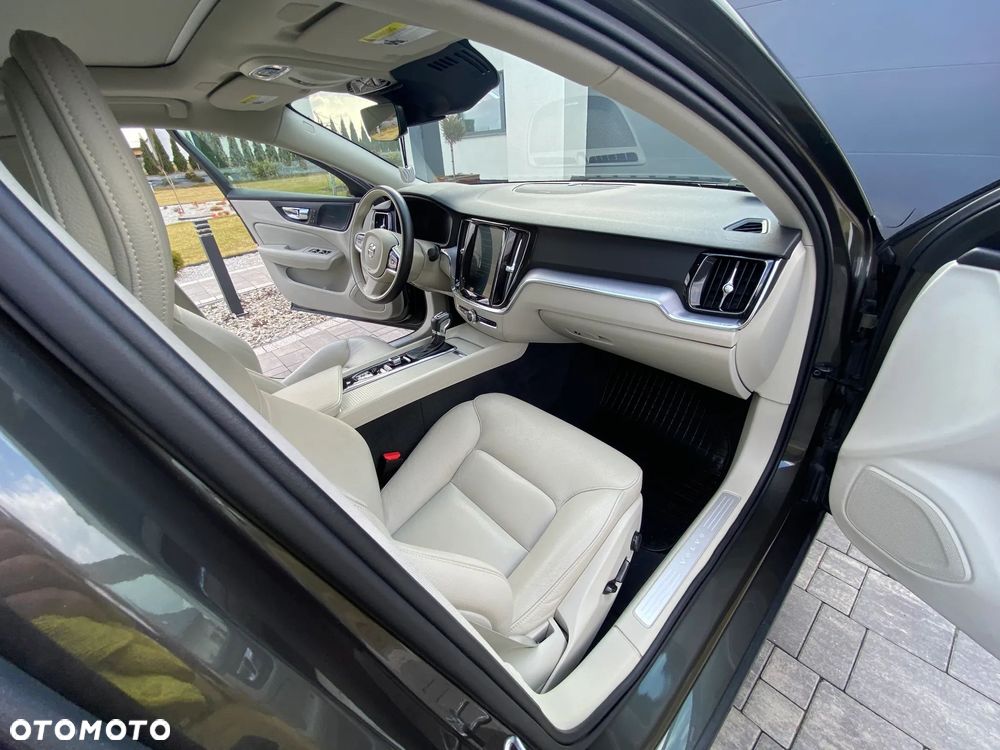 Volvo S60 T6 AWD Geartronic RDesign - 10