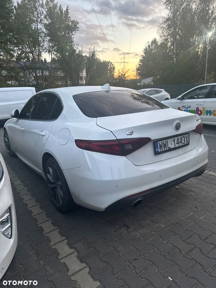 Alfa Romeo Giulia 2.0 Turbo TI Q4 - 4