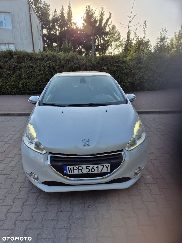 Peugeot 208 e-HDi 92 Stop&Start Allure - 3