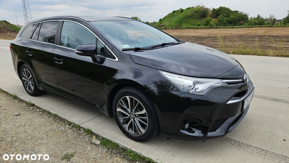 Toyota Avensis 1.8 Prestige - 1