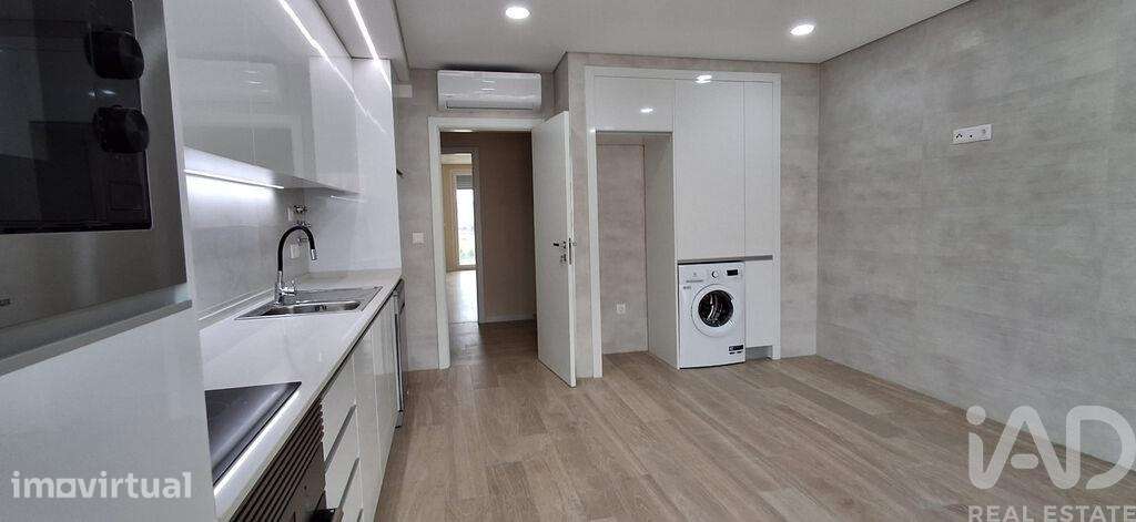 Duplex T2 em Covilhã e Canhoso de 118,25 m2 - Grande imagem: 2/37