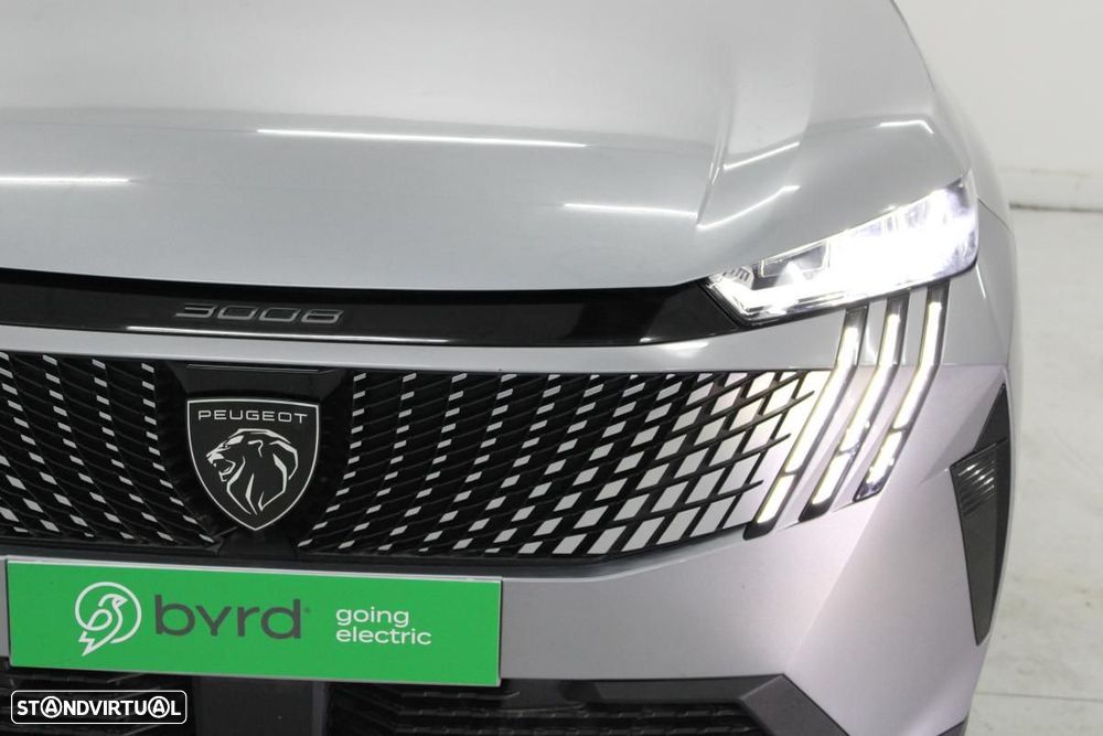 Peugeot e-3008 73 kWh Allure — fotografia 4