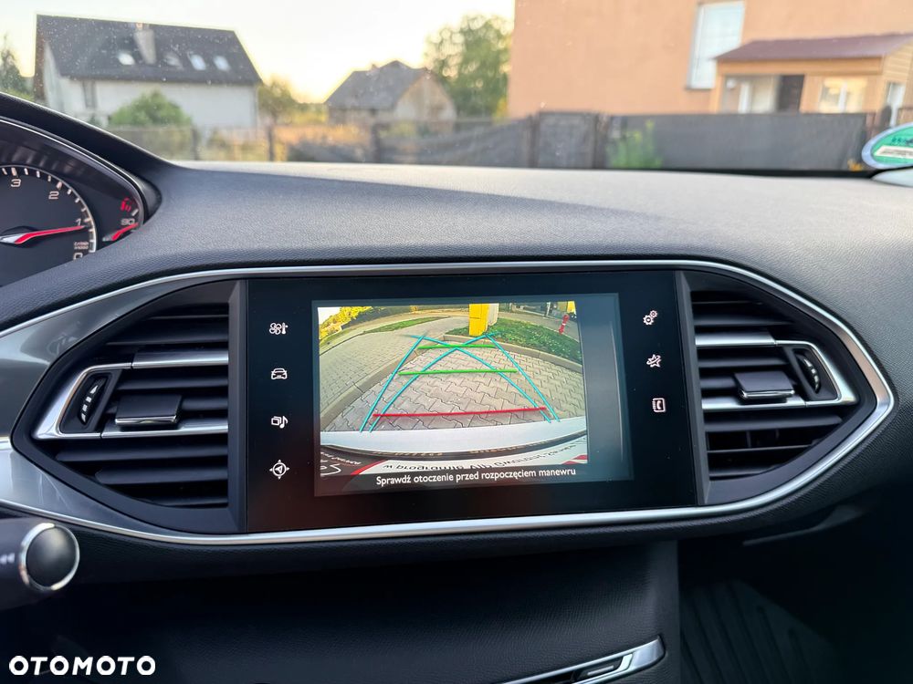 Peugeot 308 2016
