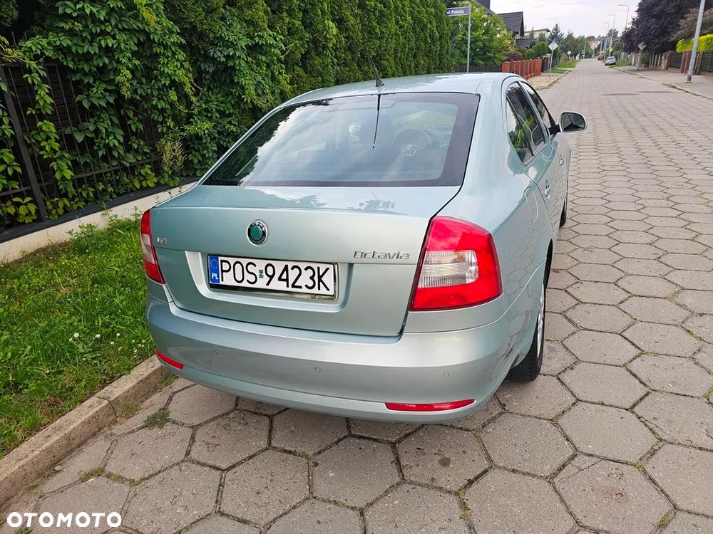 Skoda Octavia 1.6 Selection - 8