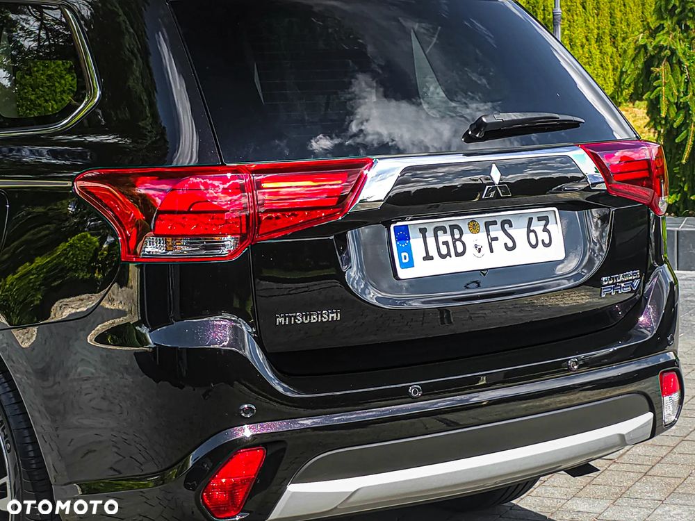 Mitsubishi Outlander Instyle NAVI + - 8