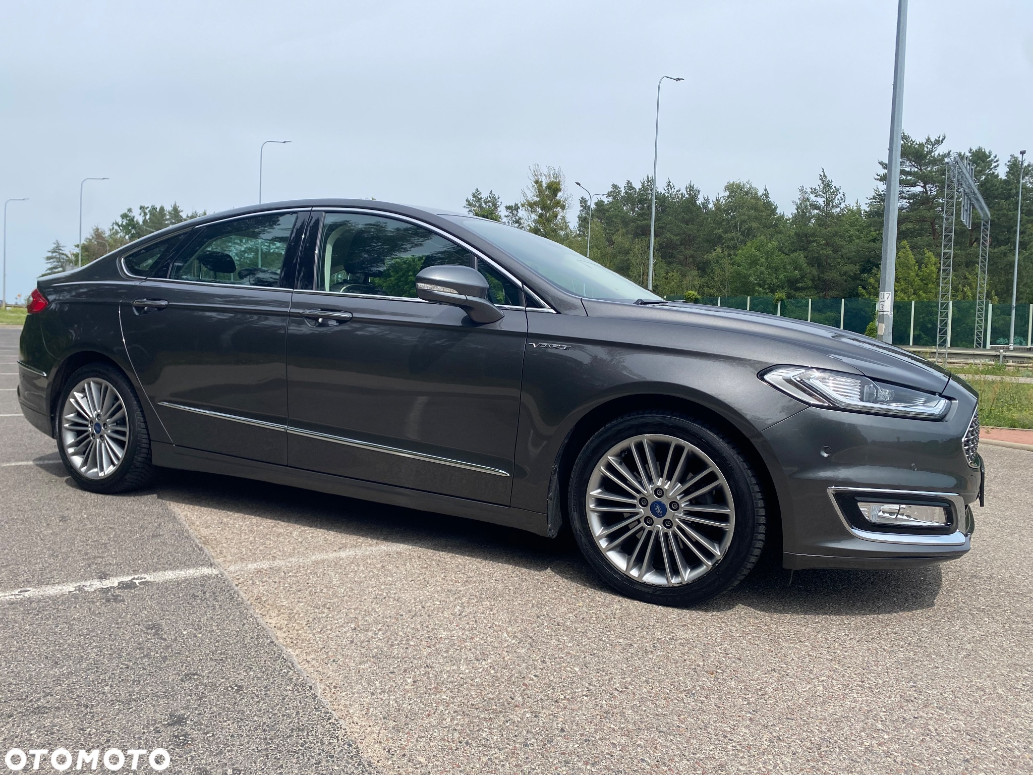 Ford Mondeo Vignale 2.0 Hybrid - 38
