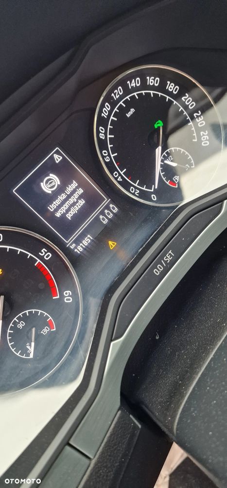 Skoda Superb 2.0 TDI SCR Style DSG - 6