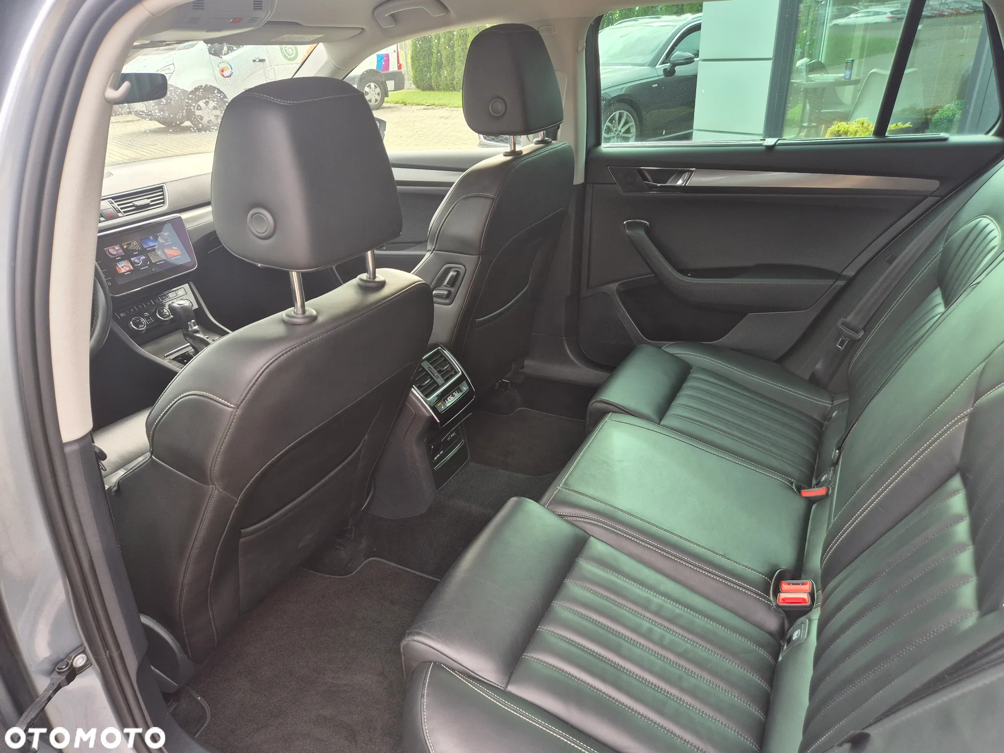 Skoda Superb Combi 1.6 TDI DSG Ambition - 28