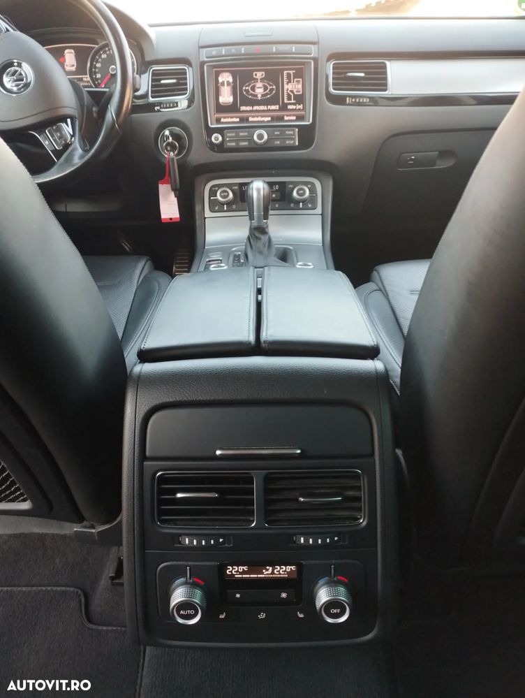 Volkswagen Touareg 3.0 V6 TDI SCR Blue Motion DPF Automatik Terrain Tech Executive Edition - 34