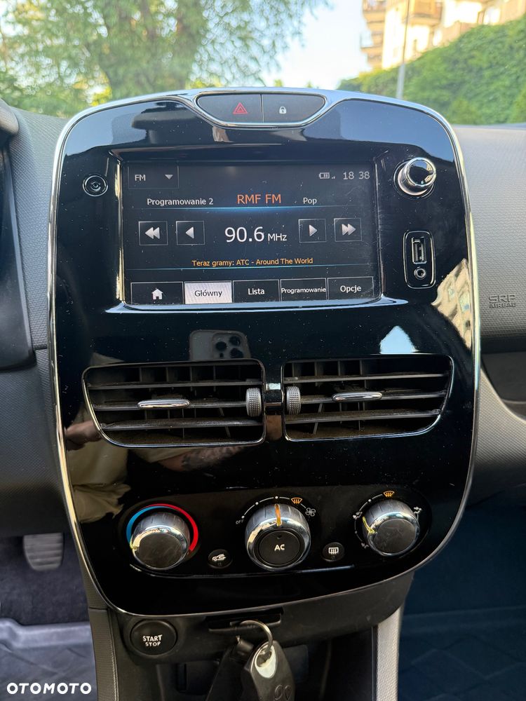Renault Clio - 6