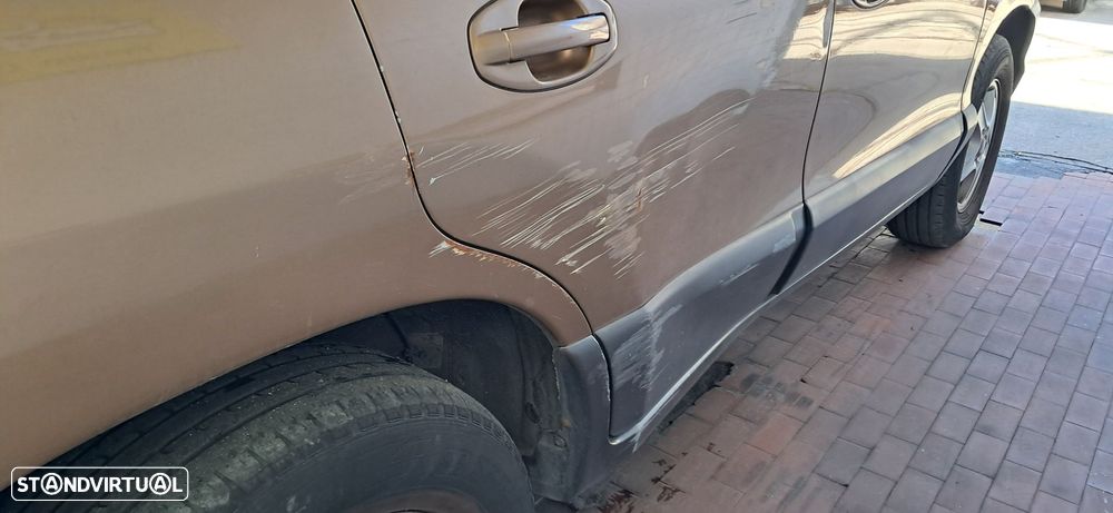 Hyundai Santa Fe 2.0 CRDi Family 4WD - 14