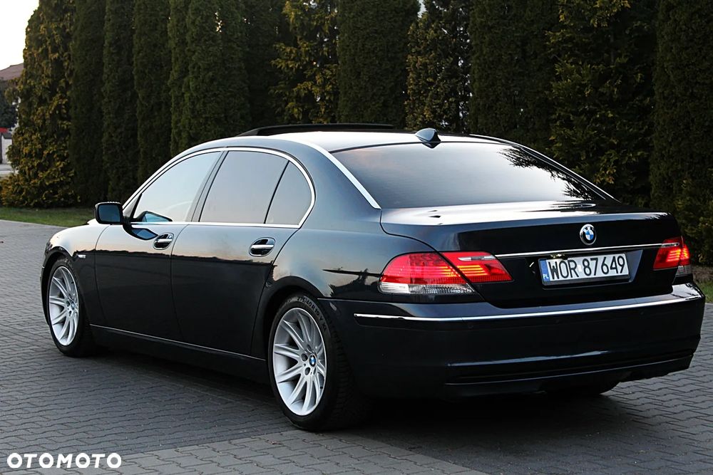 BMW Seria 7 750Li - 21