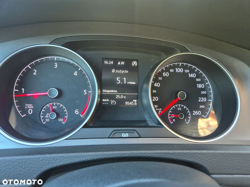 Volkswagen Golf 1.6 TDI BlueMotion Technology DSG Lounge - 23