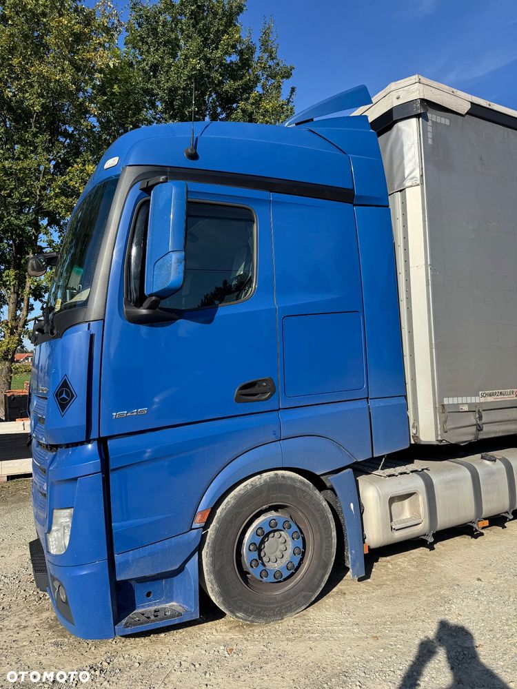 Mercedes-Benz Actros - 6
