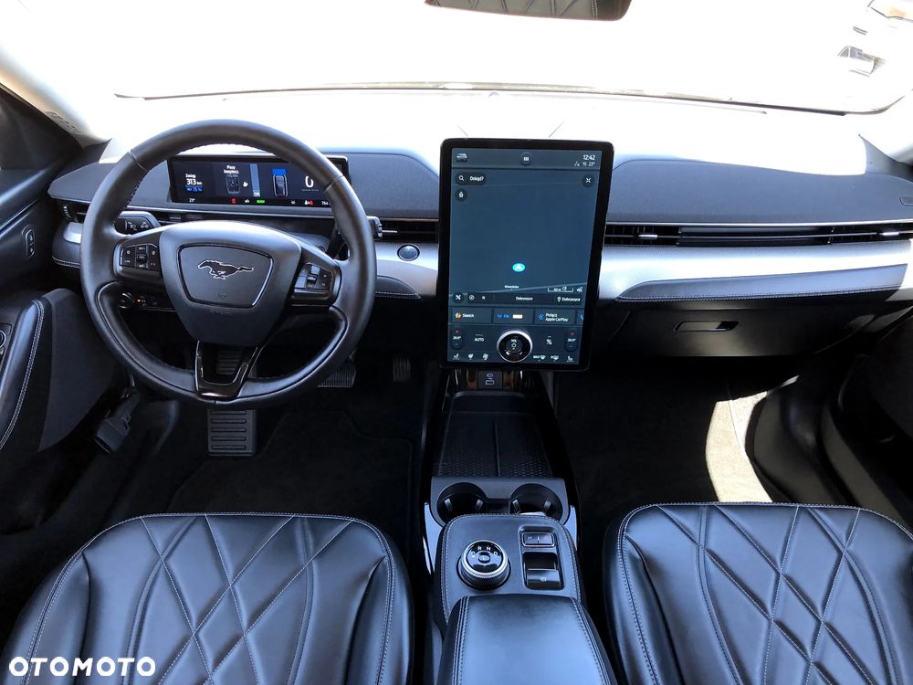 Ford Mustang Mach-E - 10