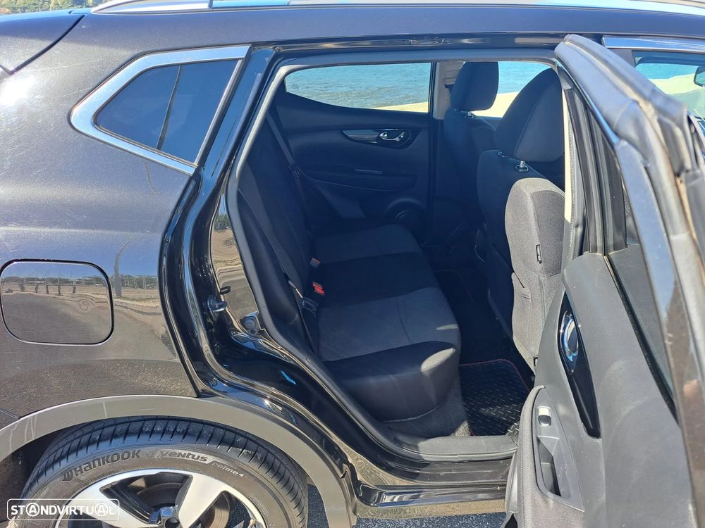 Nissan Qashqai 1.5 dCi N-Connecta 18 - 13