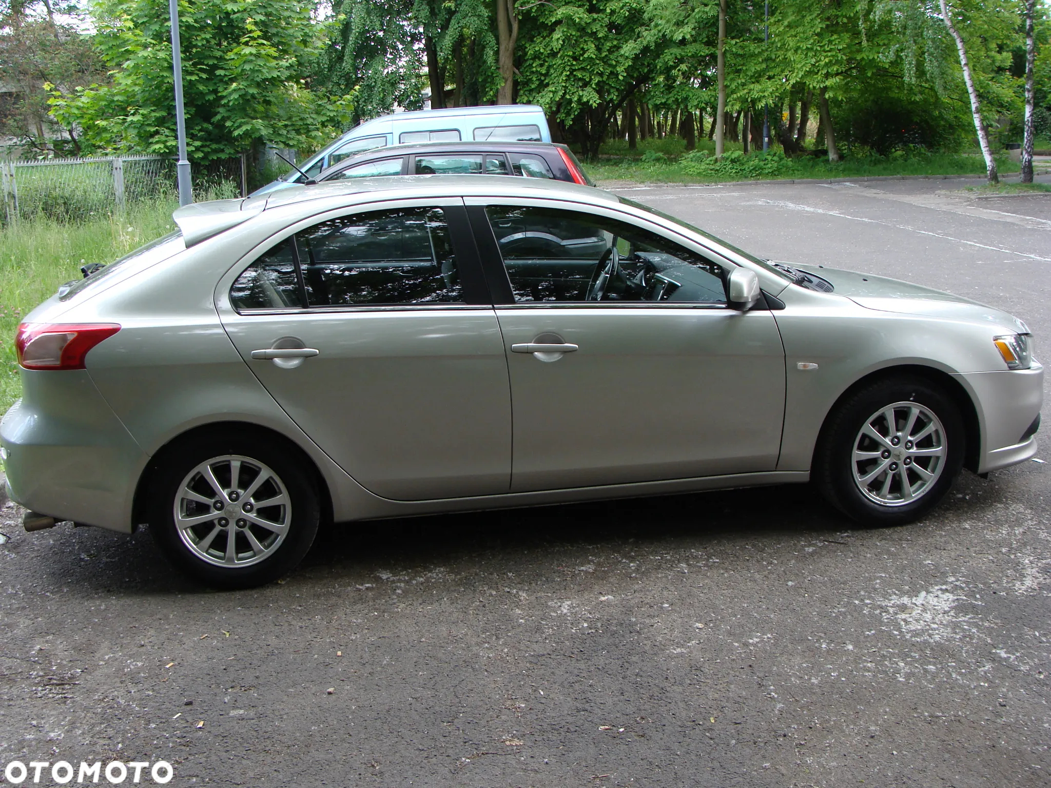 Mitsubishi Lancer 1.6 Invite - 24