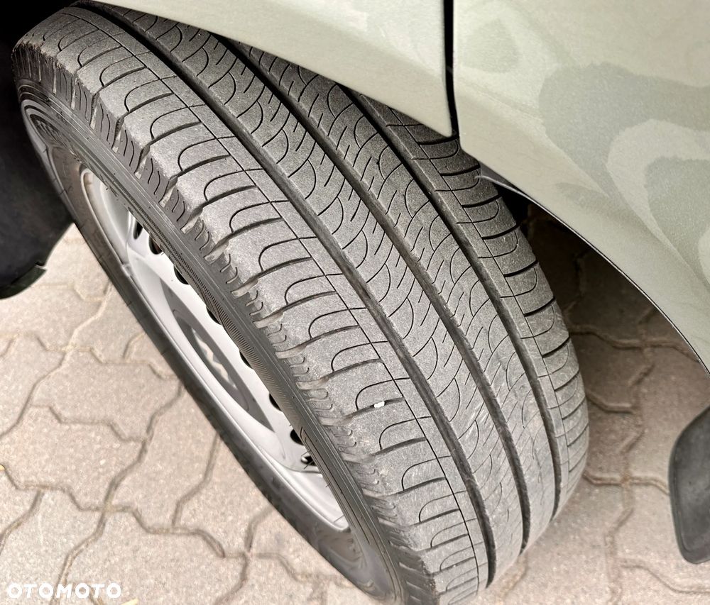 Volkswagen Multivan - 17