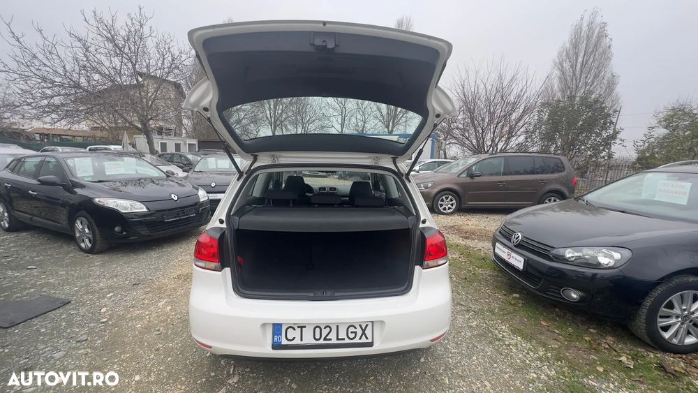 Volkswagen Golf - 14